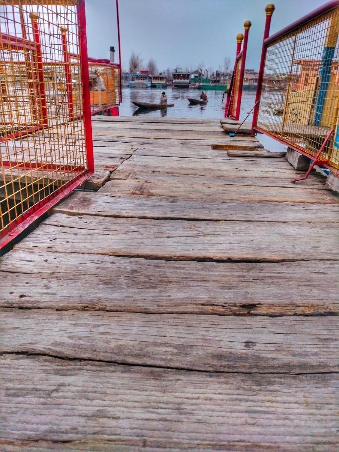 Lala Rulh Heritage Group Of Houseboats Srinagar  Exterior photo